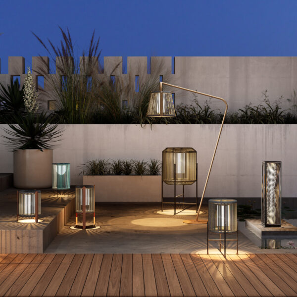 uc Helsinki põrandalamp must