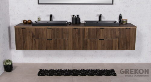 Brazowa-podwieszana-szafka-lazienkowa-z-dwiema-czarnymi-umywalkami VICTA LAMELLO pähklipuidust vannitoakapp 210 cm töötasapinna ja kahe valamuga